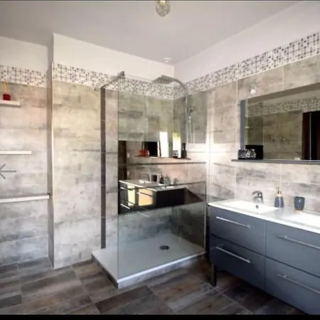 Luxe ,Jacuzzi ,Detente ,Calme Parking Béziers Extérieur photo